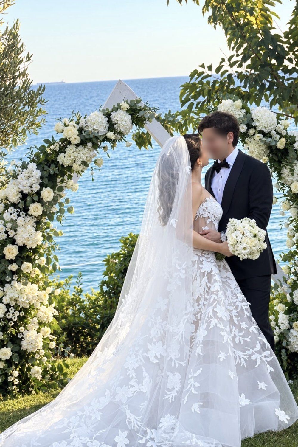 Nicole and Felicia NF109 with Veil 2