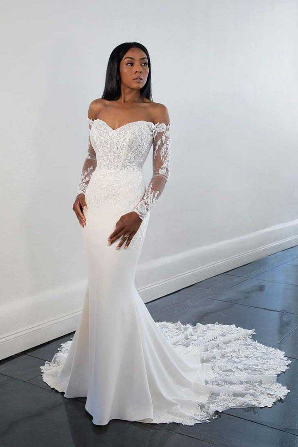 Martina Liana 1537 0