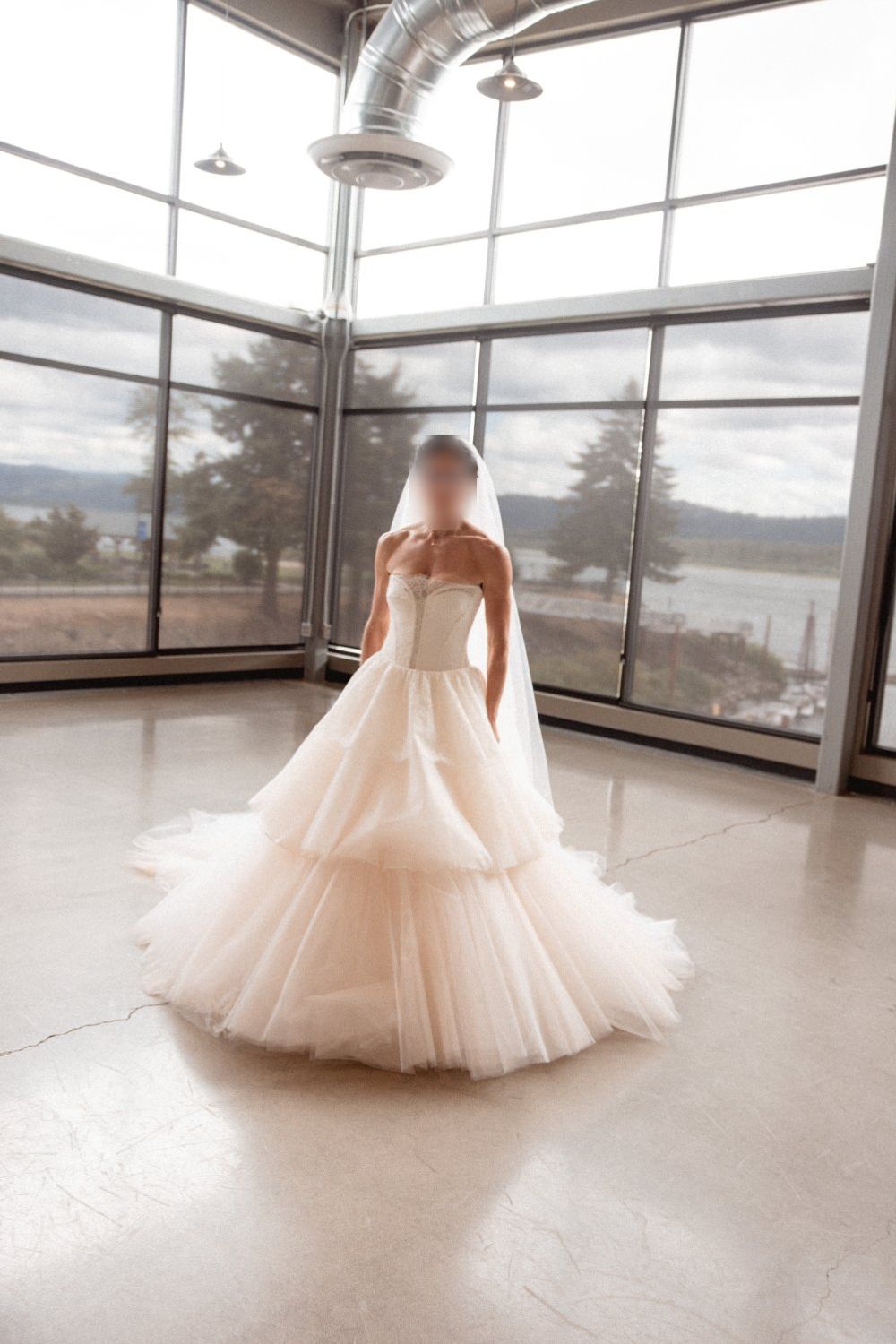 Vera Wang Sigourney 1