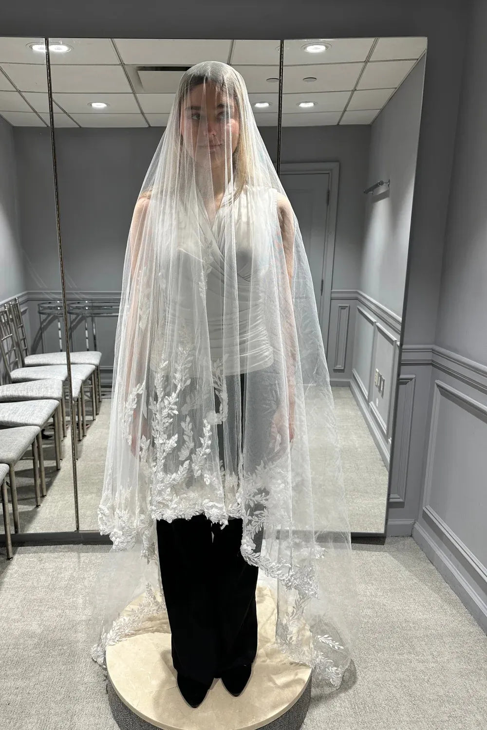 Christie Lauren HYDRAVL162 Veil and MANTUATIA Headpiece 2