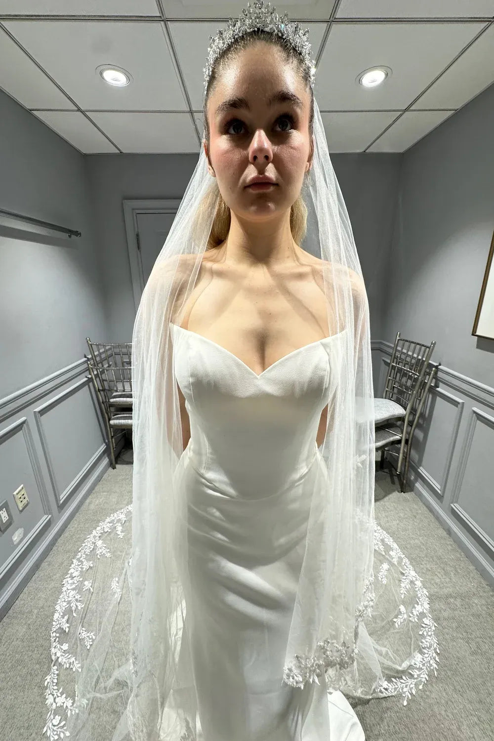 Christie Lauren HYDRAVL162 Veil and MANTUATIA Headpiece 8