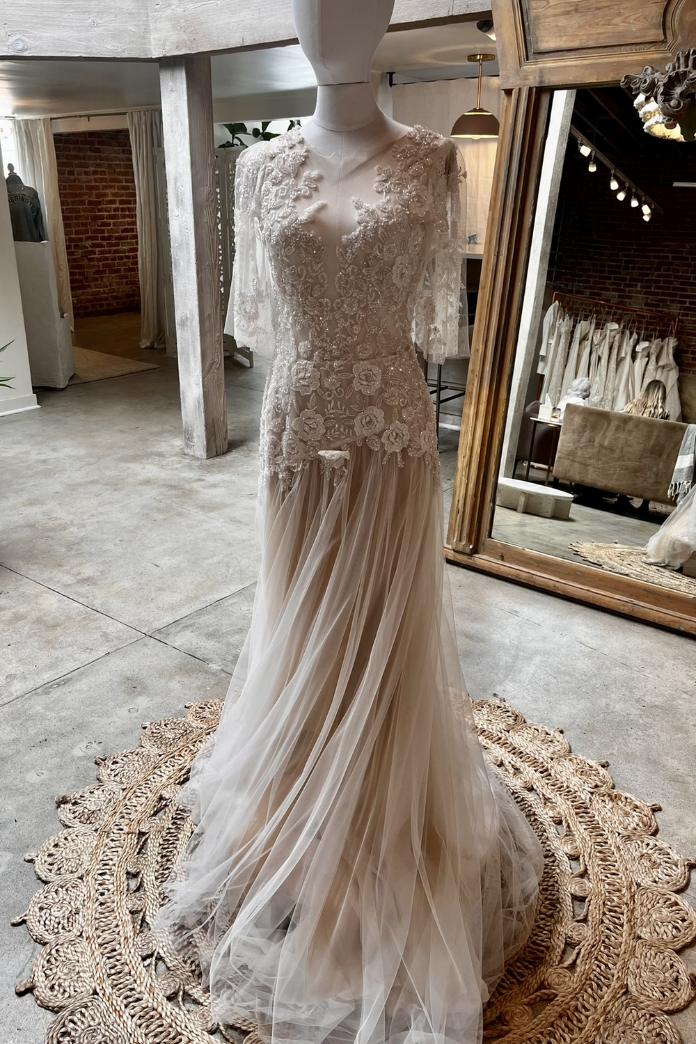 Sample Liz Martinez Bianca Wedding Dress Sample Liz Martinez Bianca Wedding Dress