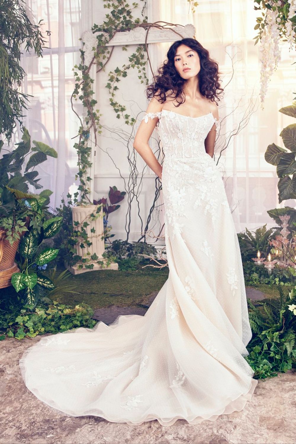 Ines Di Santo Marz with Veil 0