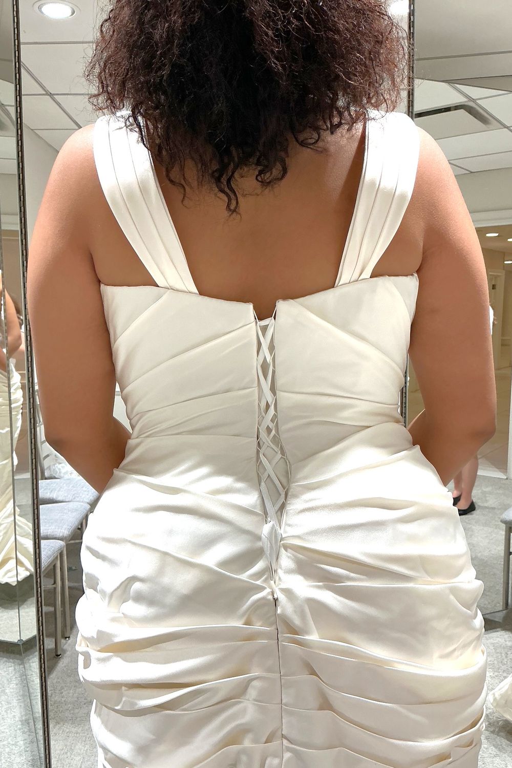 Pnina Tornai Mermaid Dress With Veil 3