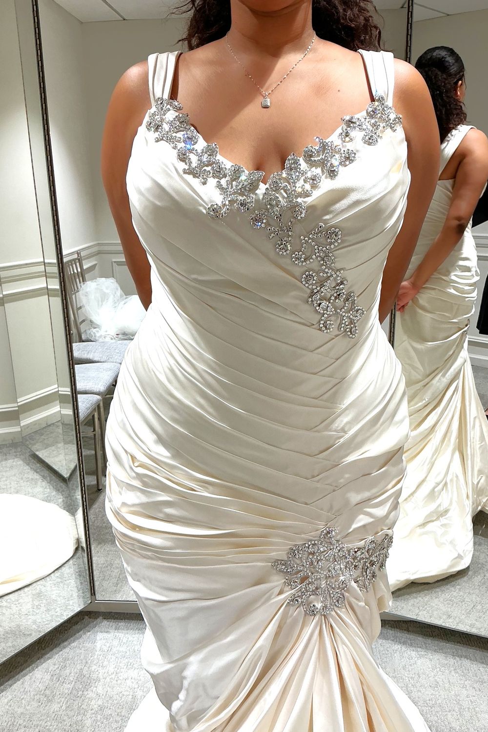 Pnina Tornai Mermaid Dress With Veil 2