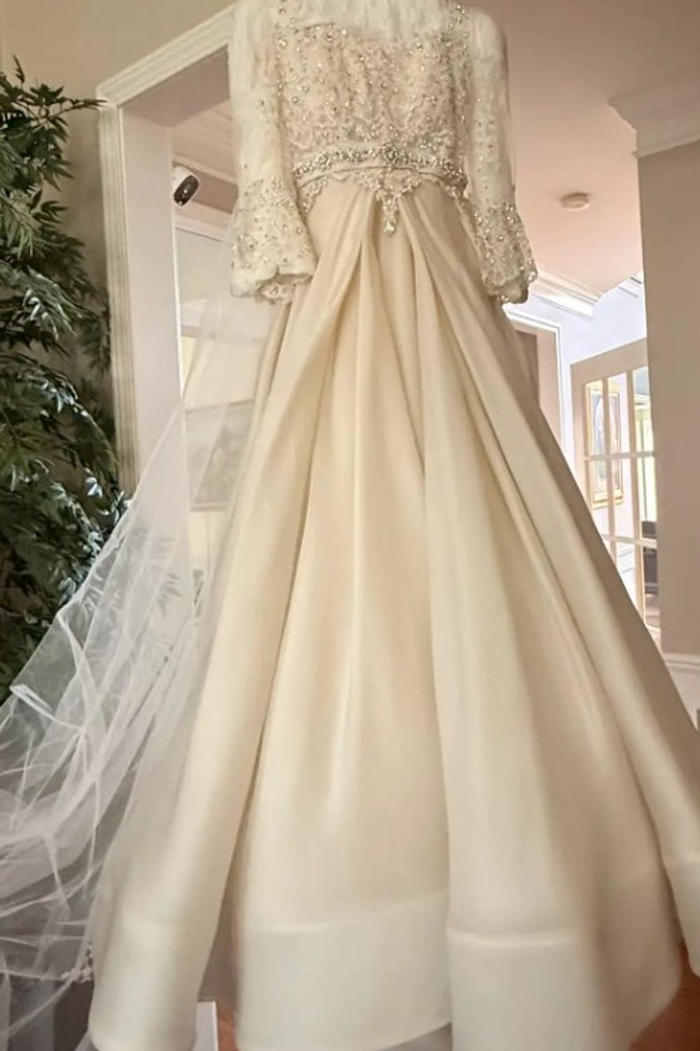 Pnina Tornai Custom Ballgown with Veil 6