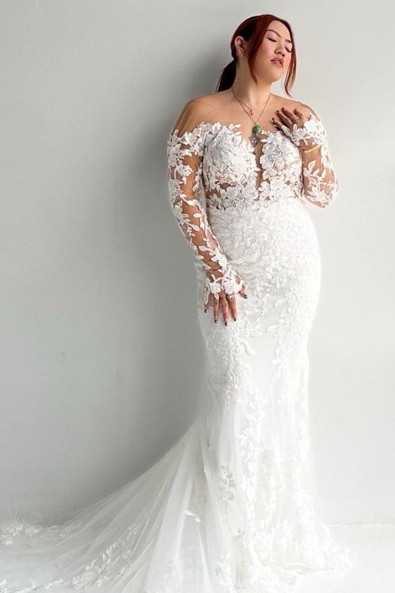Never Worn Essense of Australia D3284