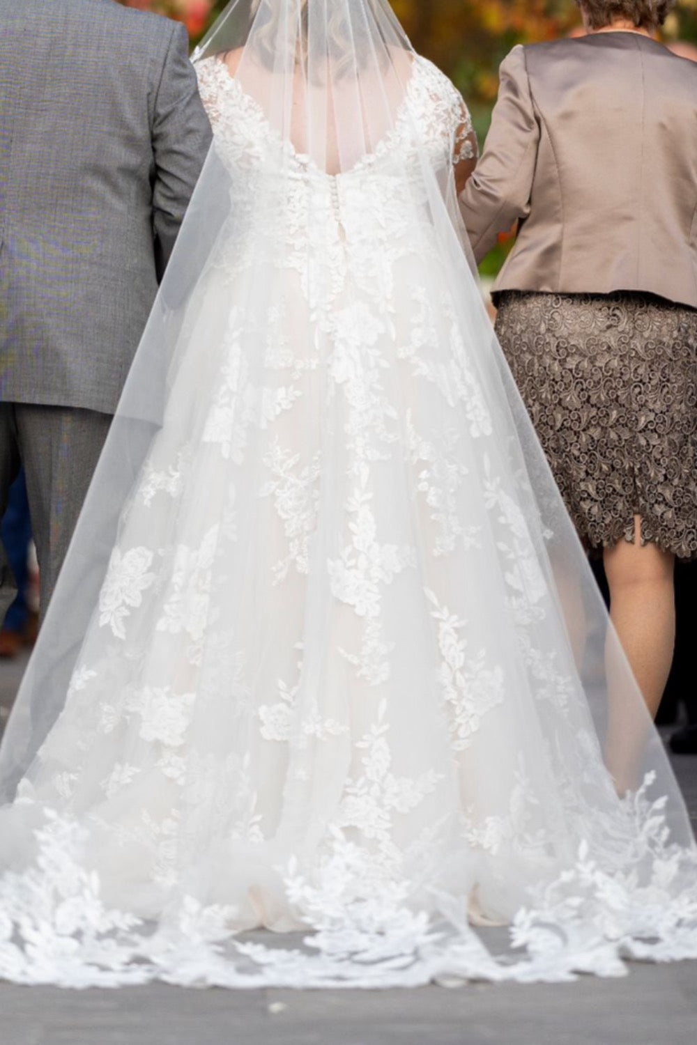 Essense of Australia-LACE A-LINE WEDDING DRESS WITH LONG SLEEVES Style D3280 -6