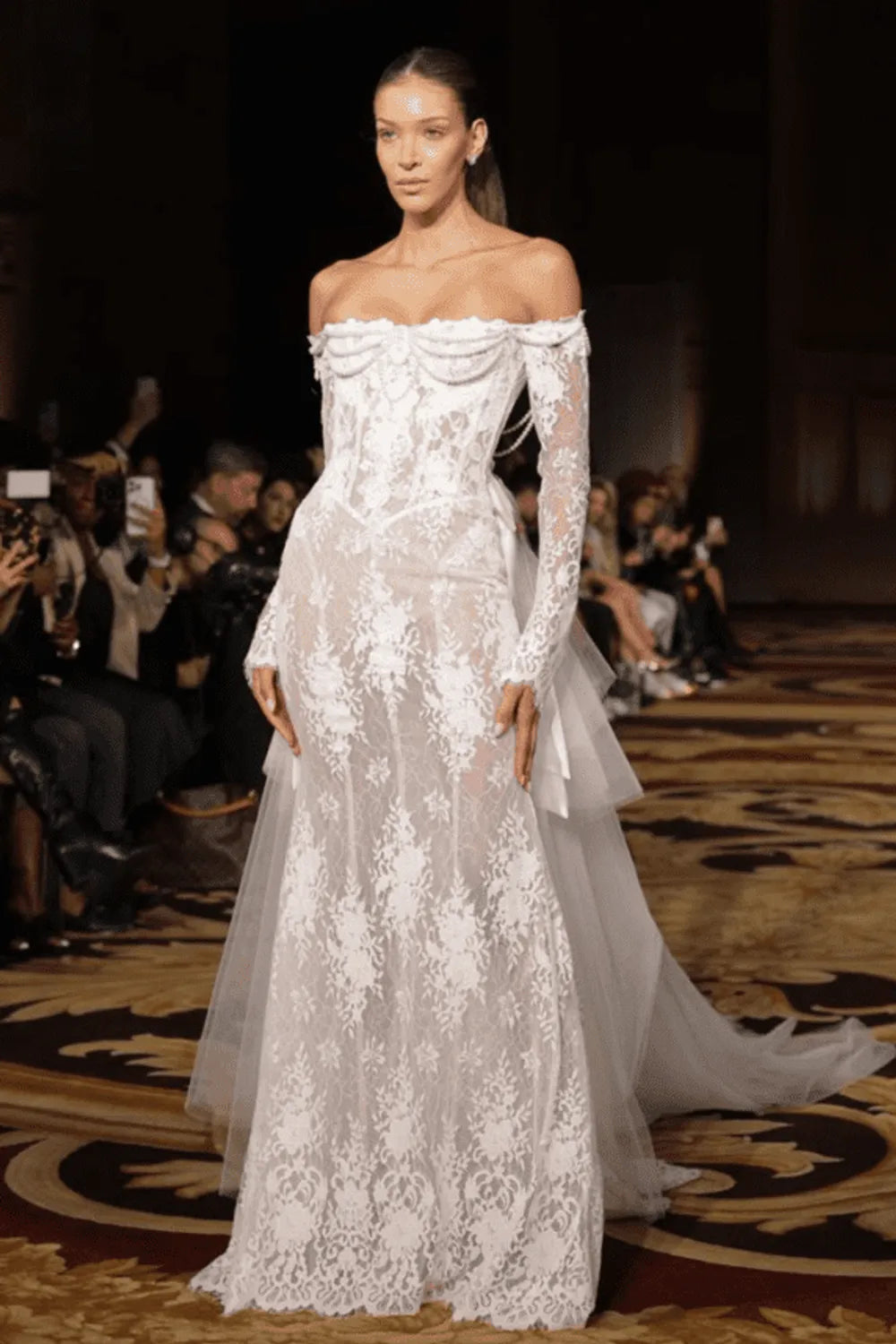 Berta PRIVÉE 25-P109 with Overskirt and Veil 8