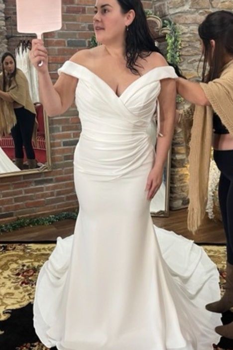 Paloma Blanca-Style #4955-1