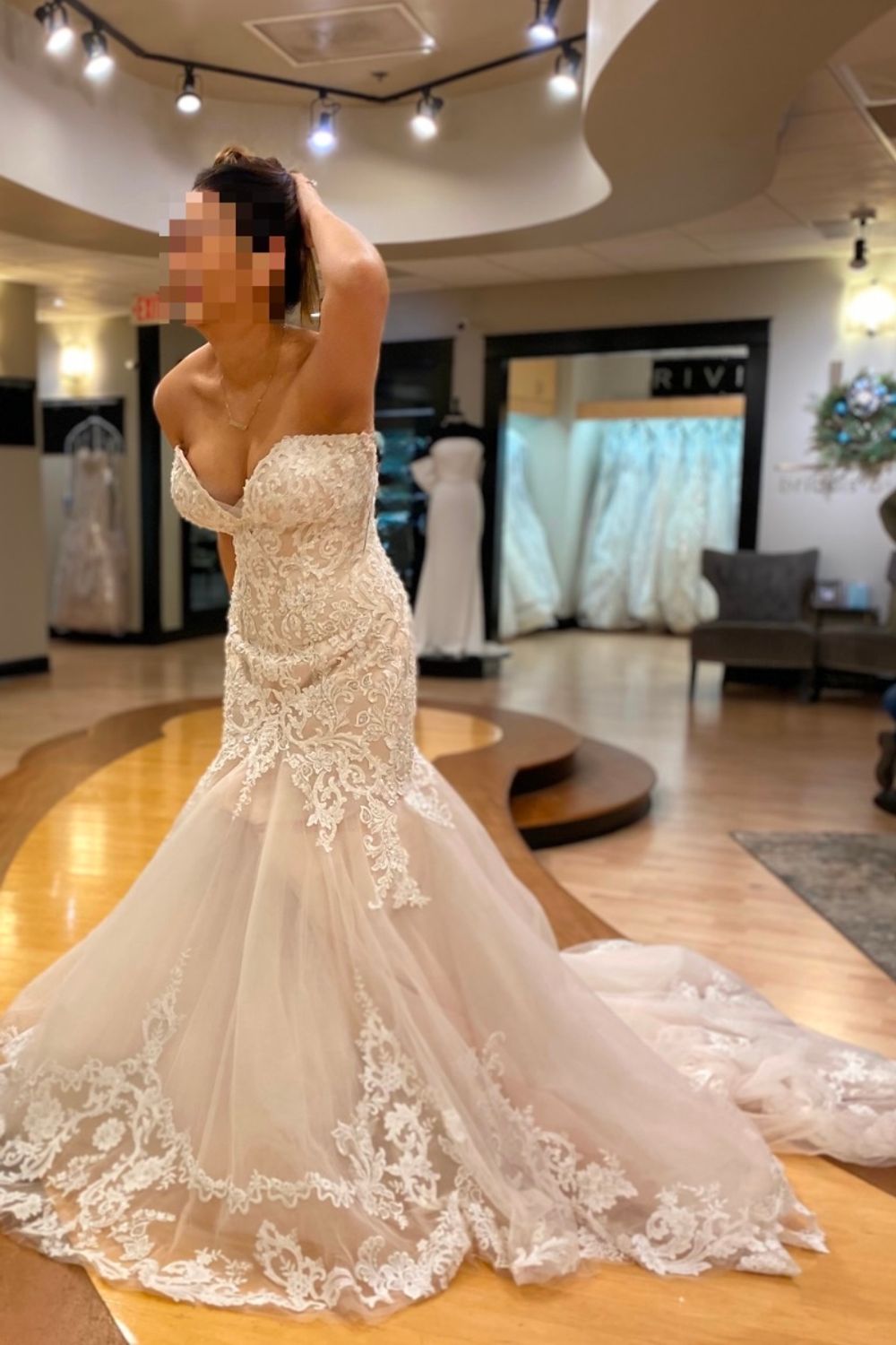 Other Lori Allen Couture 5