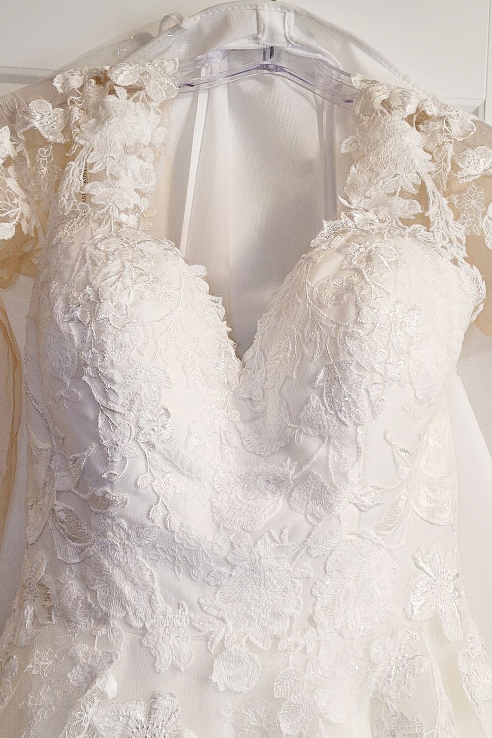 Essense of Australia D2805 3