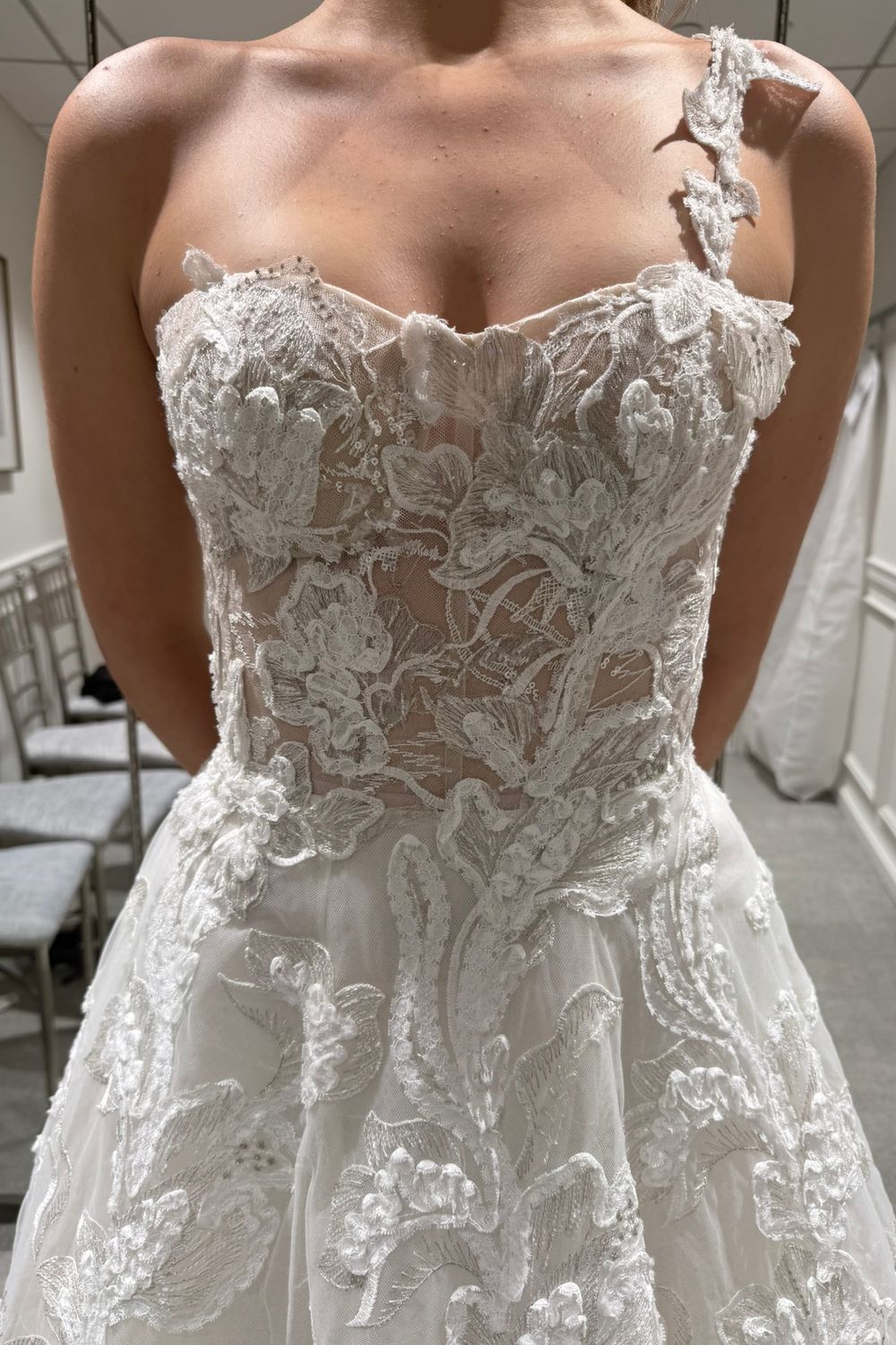 Mira Zwillinger Ami 9