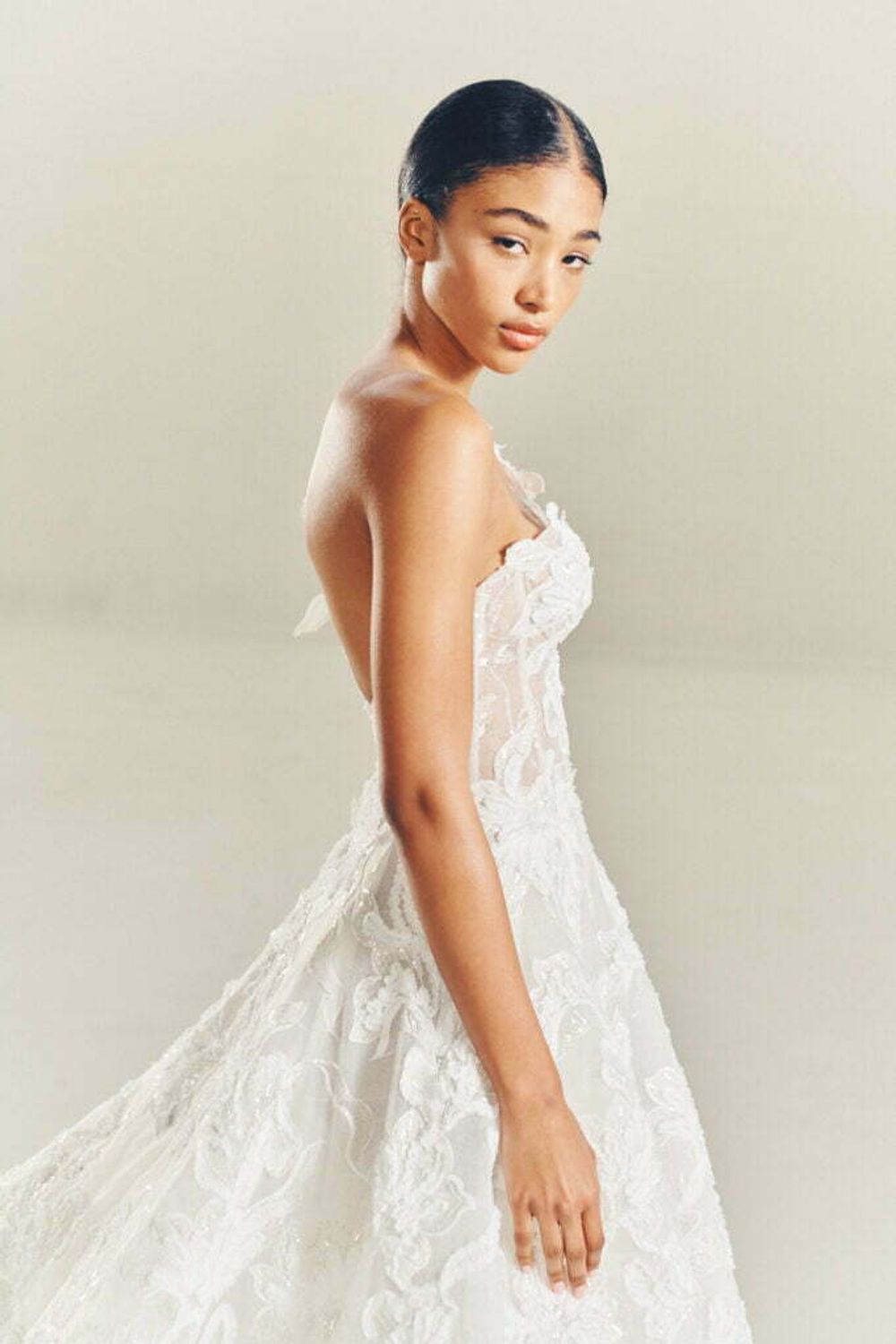 Mira Zwillinger Ami 8