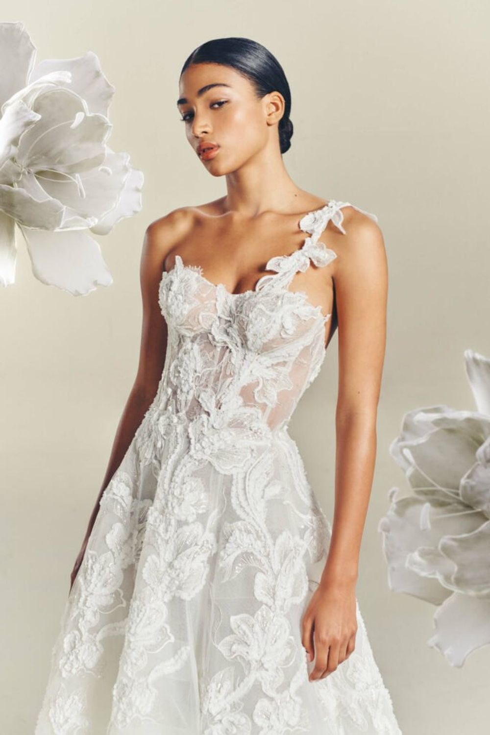 Mira Zwillinger Ami 9