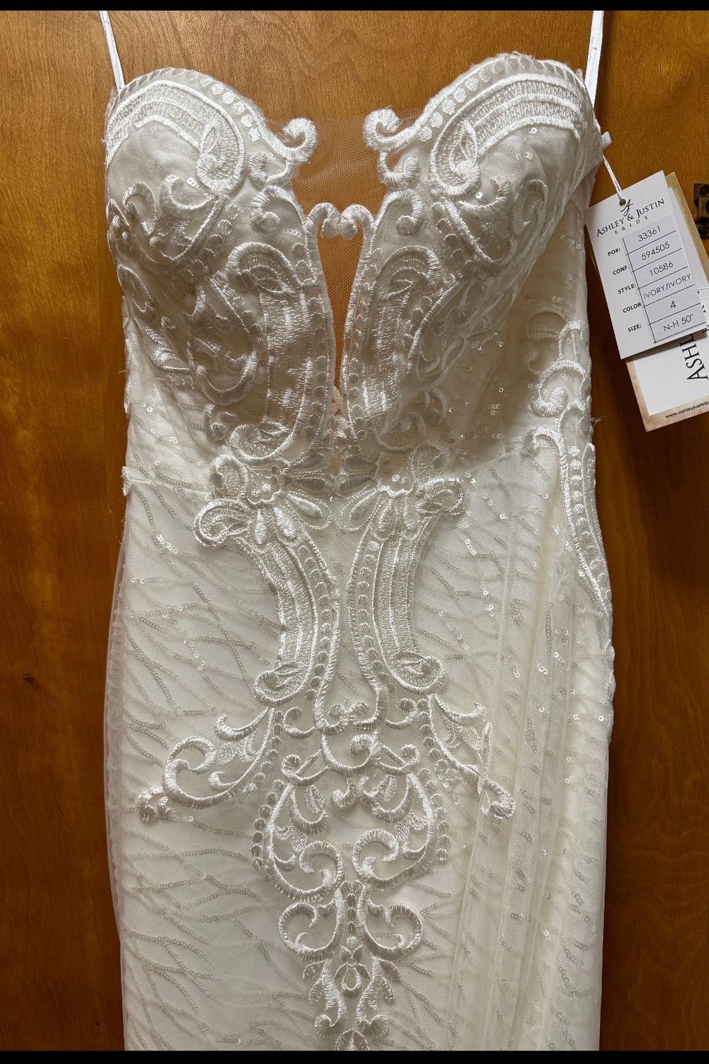 Ashley & Justin 10586 with Extra Dress Materials 5
