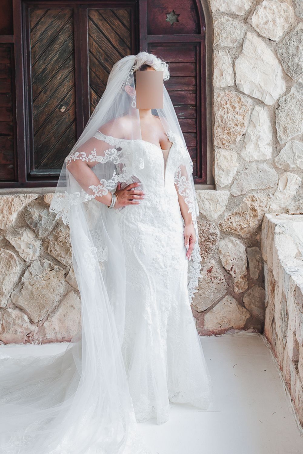 Martina Liana 1338 with Veil 10