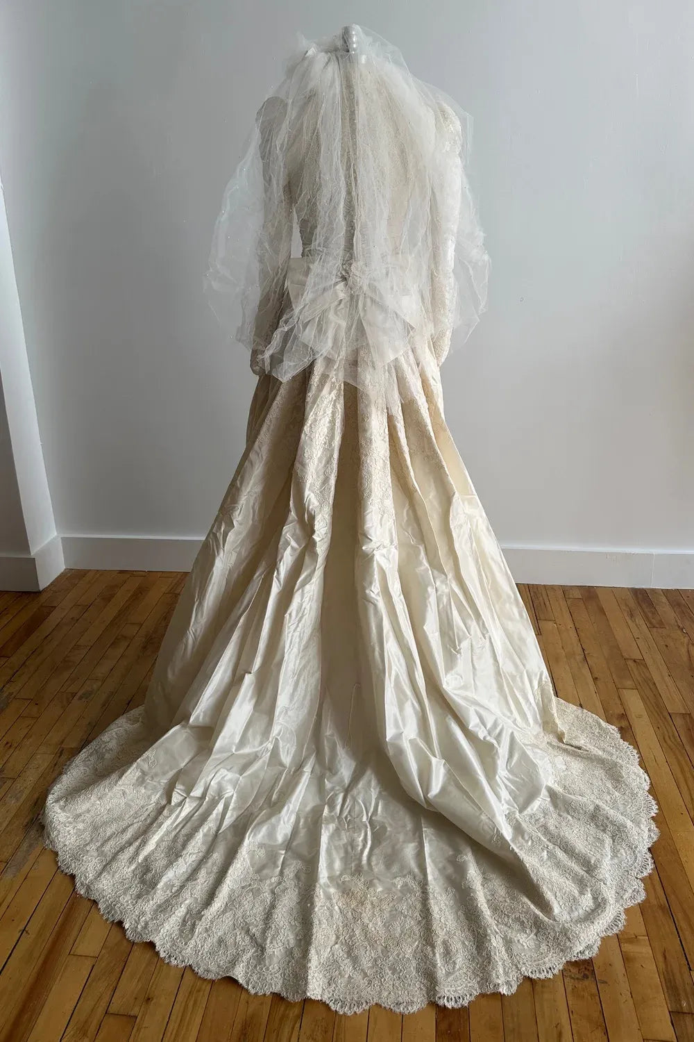 Helen Rose Helen Rose Wedding Dress 3