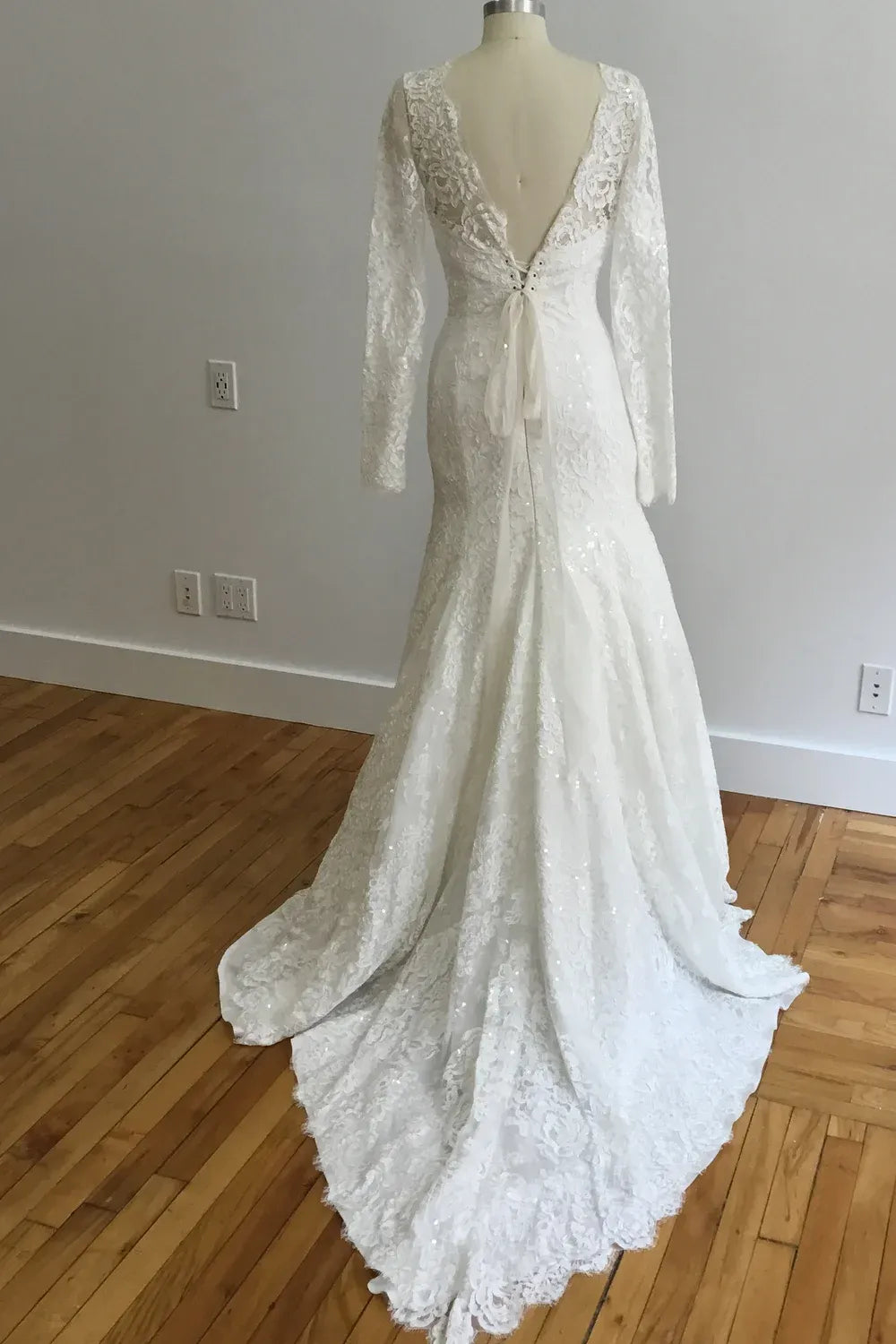 P BY PNINA TORNAI 2127 3
