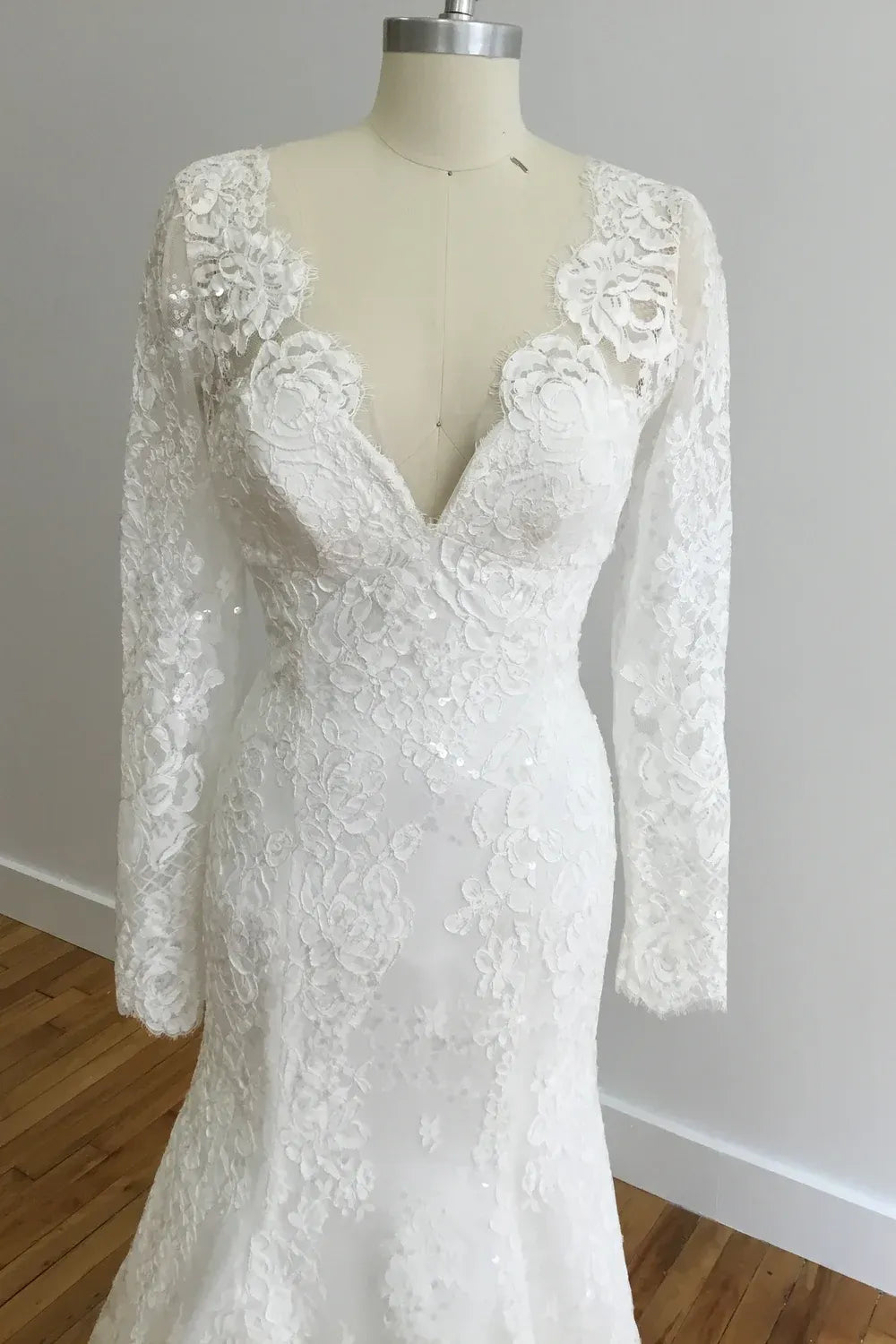 P BY PNINA TORNAI 2127 1