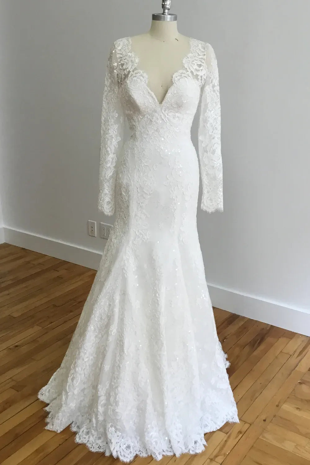 P BY PNINA TORNAI 2127 2