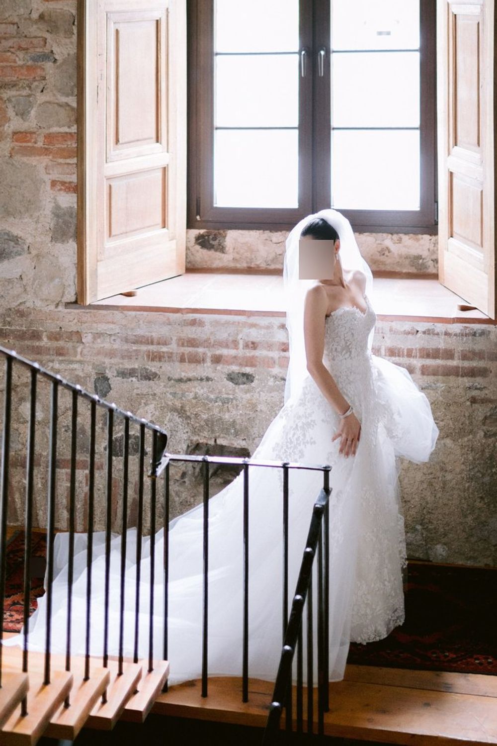 Lazaro 32205 HARLOW-LINESKT with Veil 7