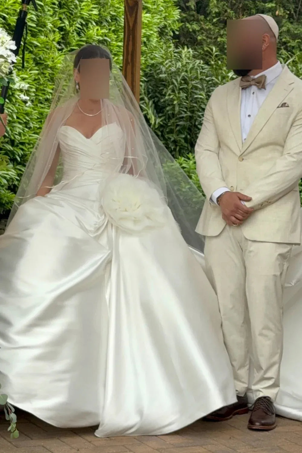 Nicole and Felicia NF067 with Veil 7