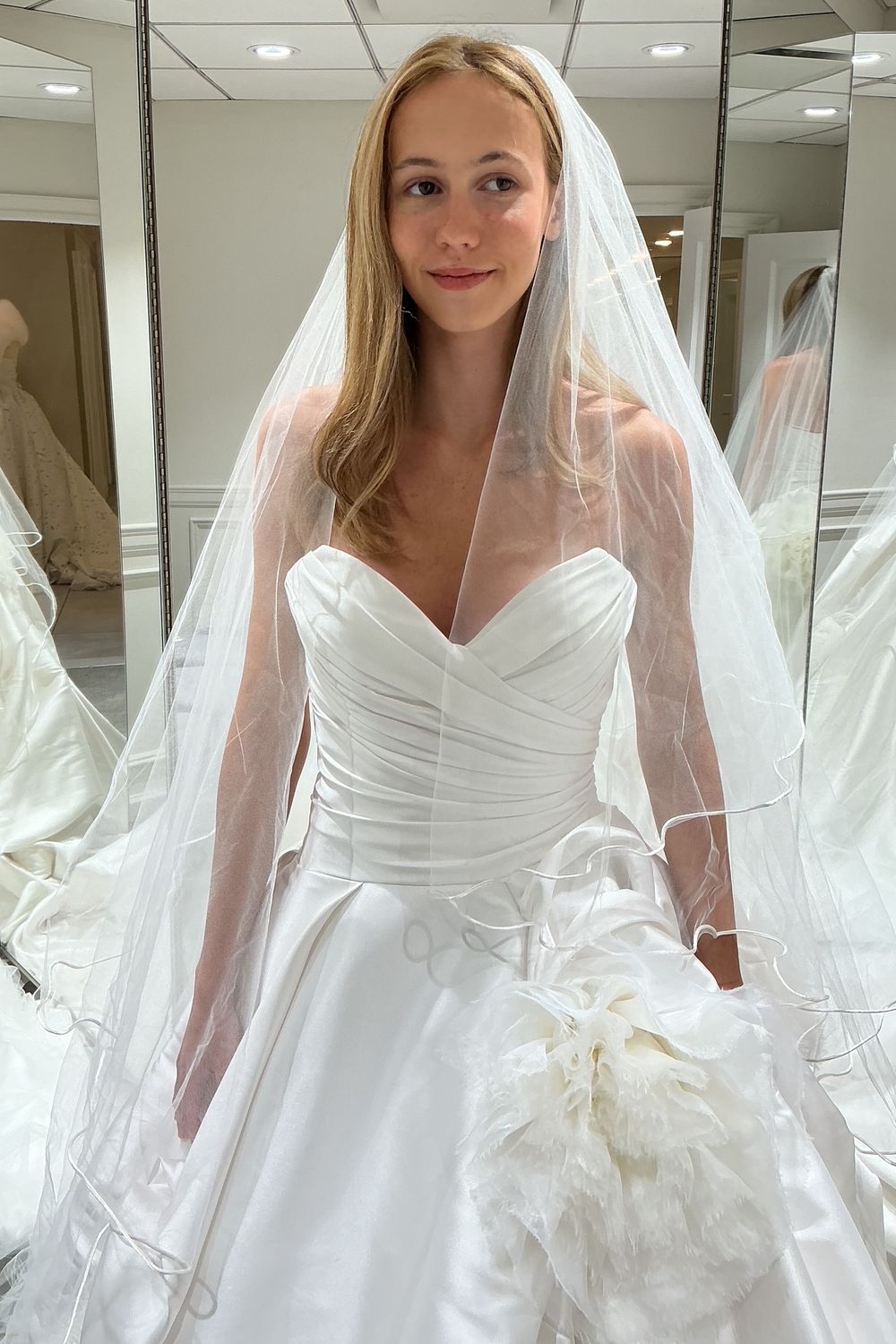 Nicole and Felicia NF067 with Veil 4