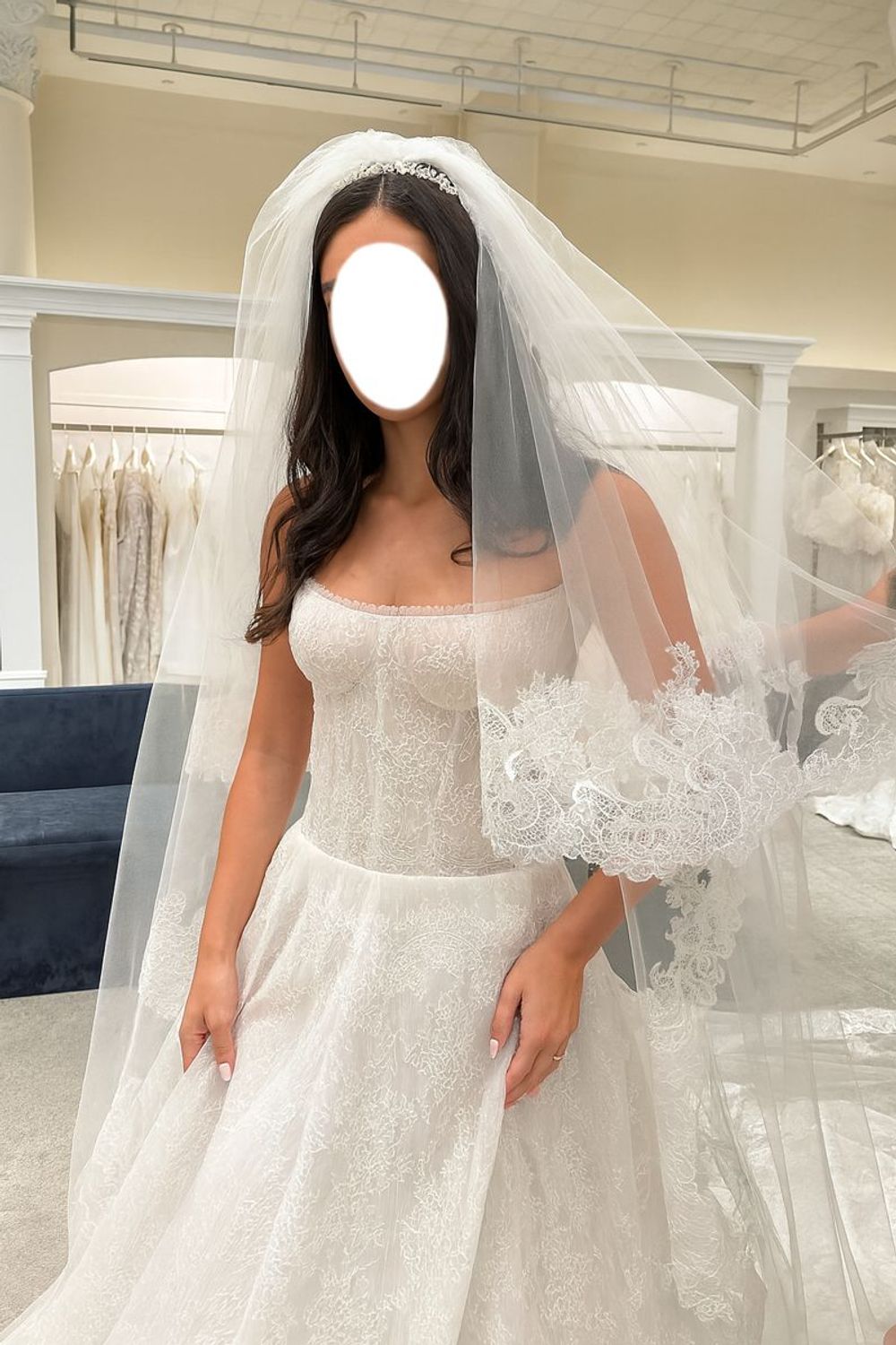 Lee Petra Grebenau Billie with Veil CHRISTIE LAUREN. ADRIANNA1624885 5