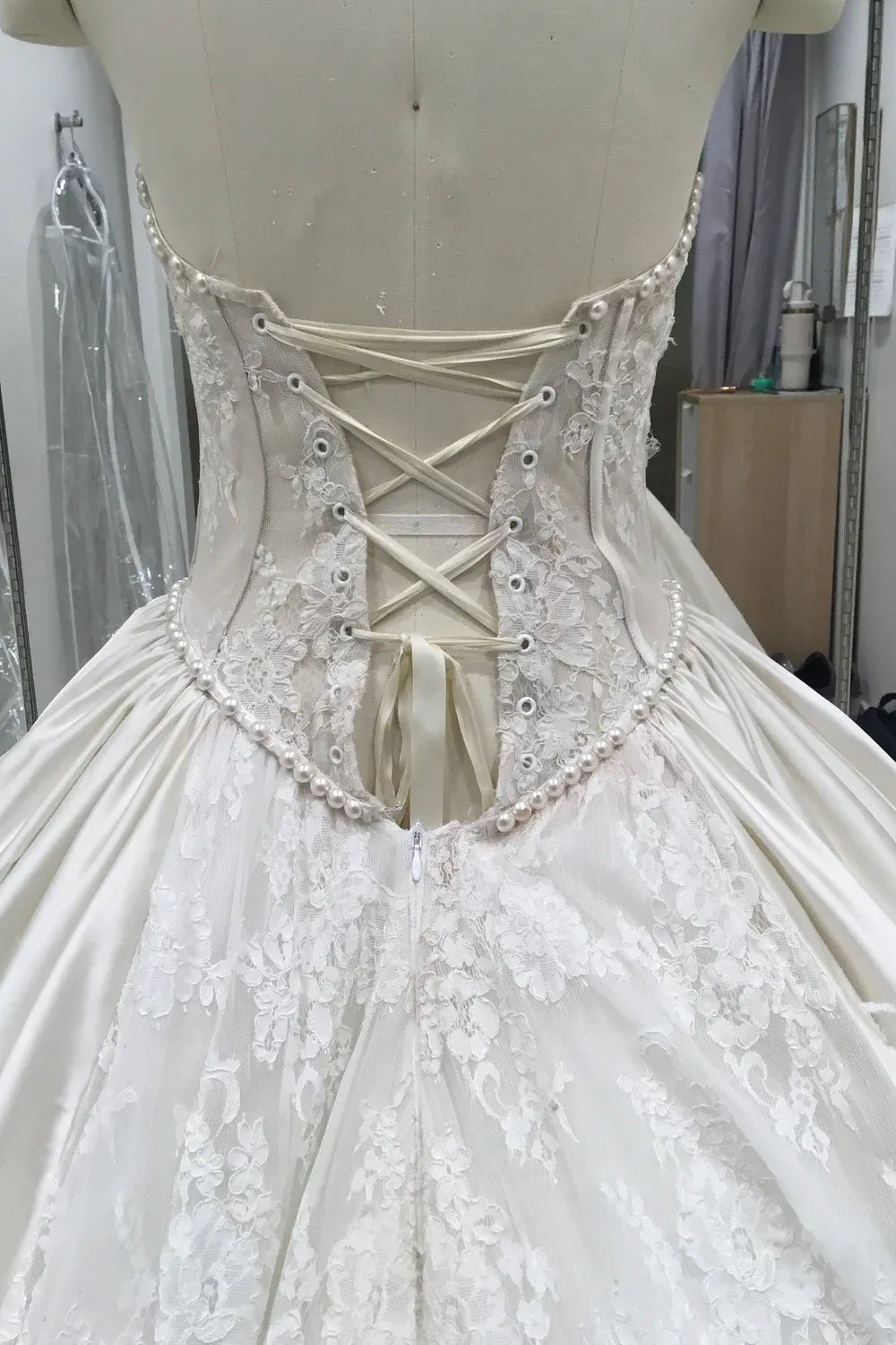 Pnina Tornai 5057 4