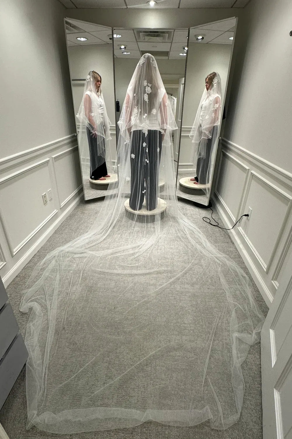 Lee Petra Grebenau Jazz S/S 2025 with Veil 8
