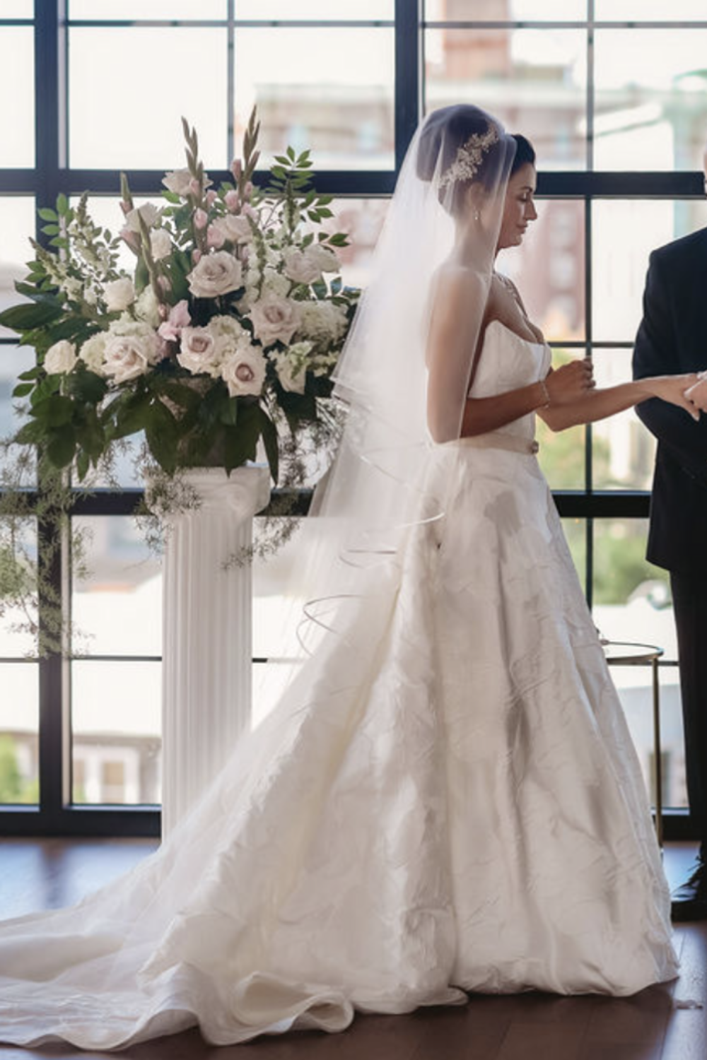 Amsale Timeless elegance 4