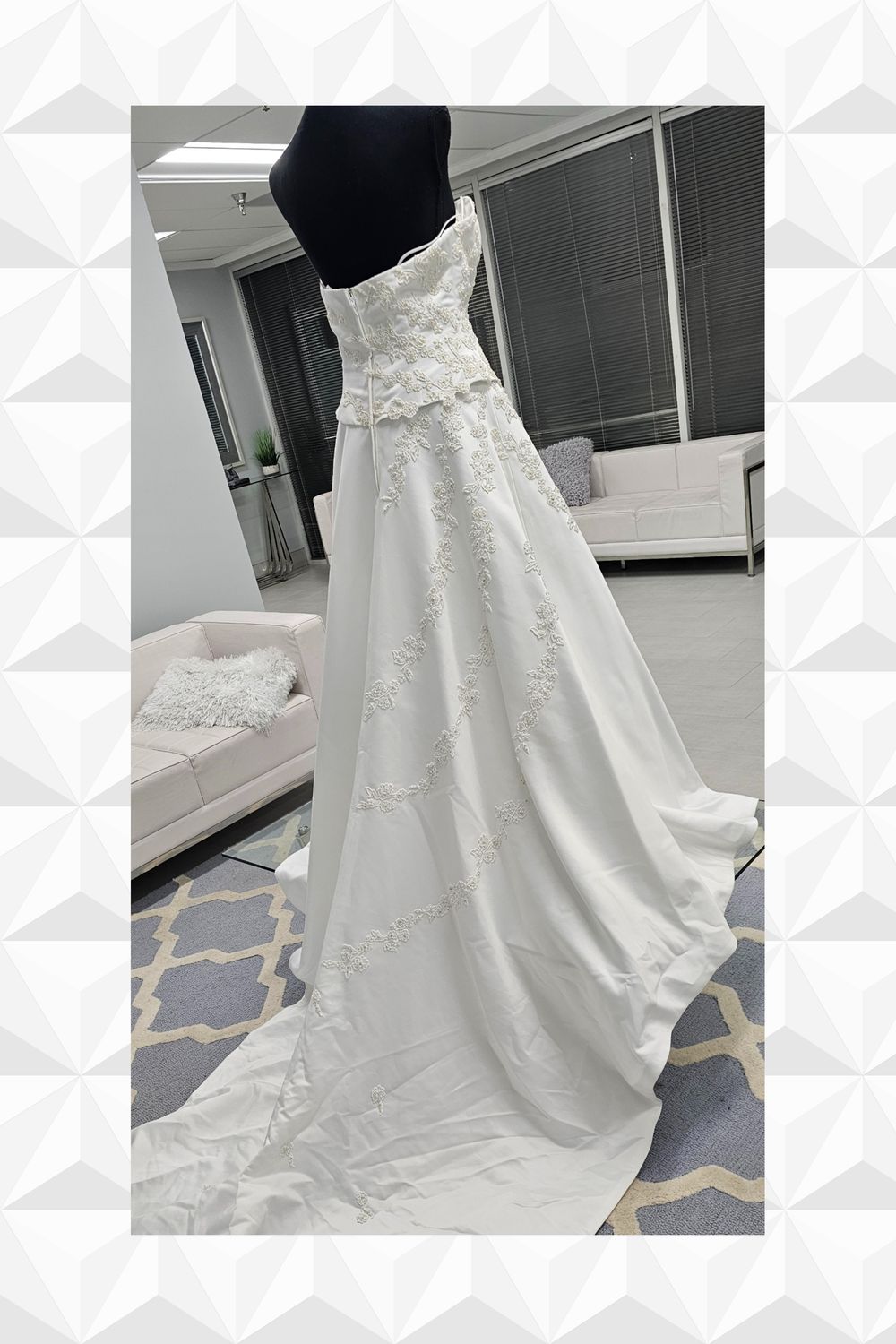 Moonlight Bridal B9102 3