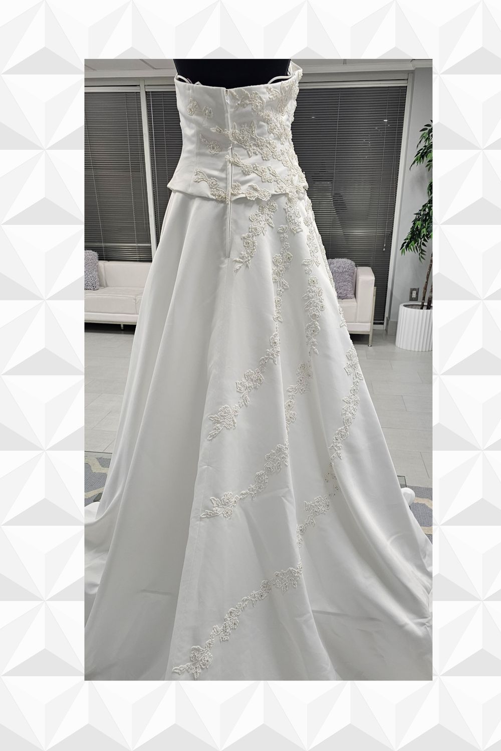 Moonlight Bridal B9102 4