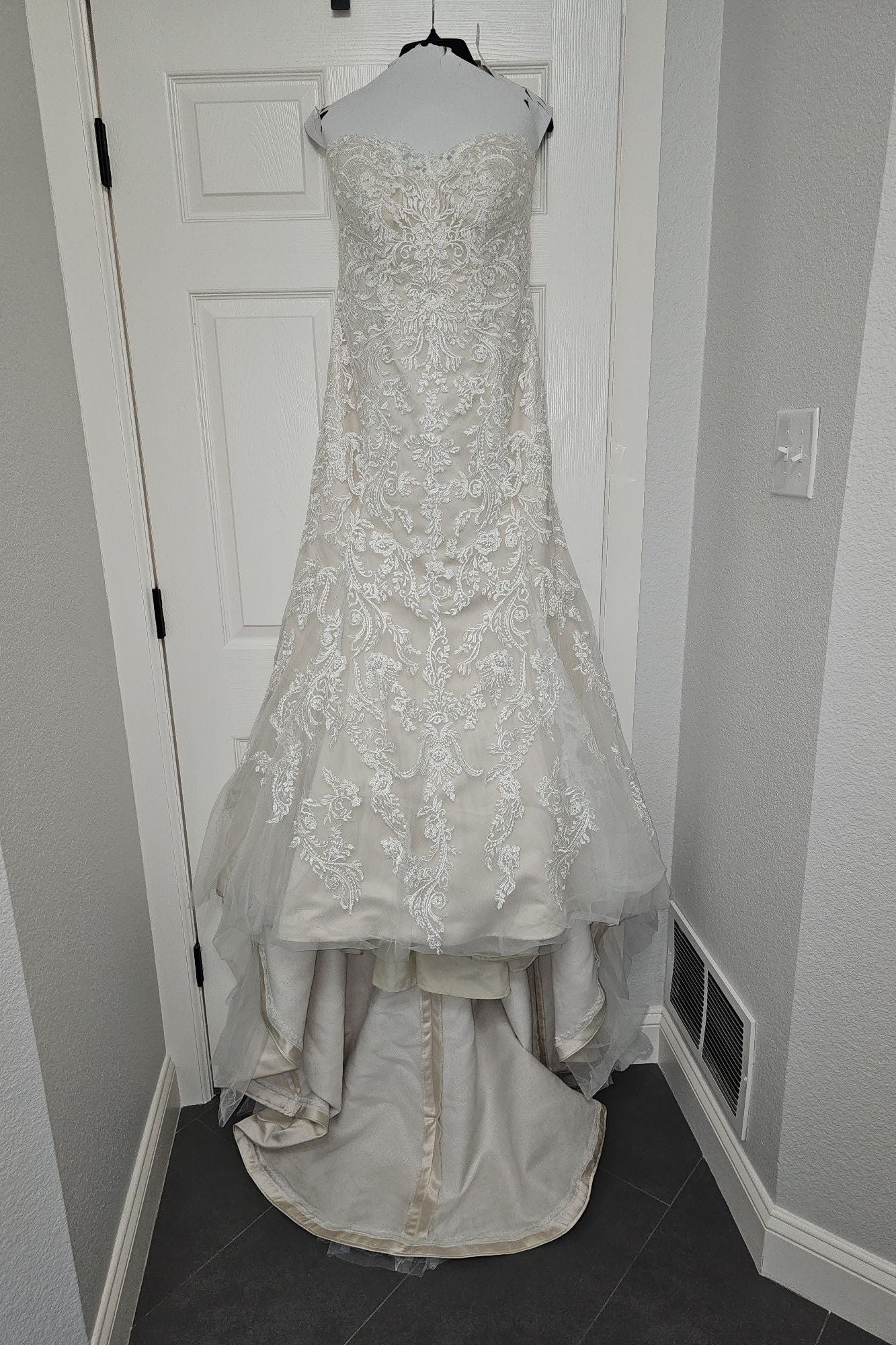 Maggie Sottero Winstyn with Veil and Belt 8