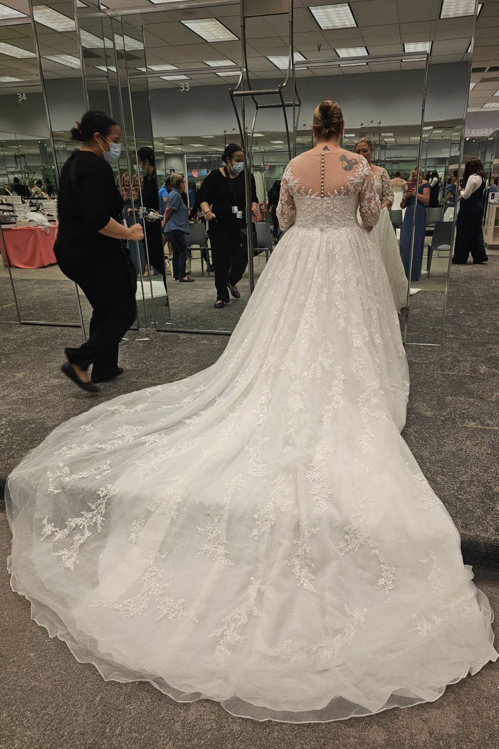 Oleg Cassini CWG947 5