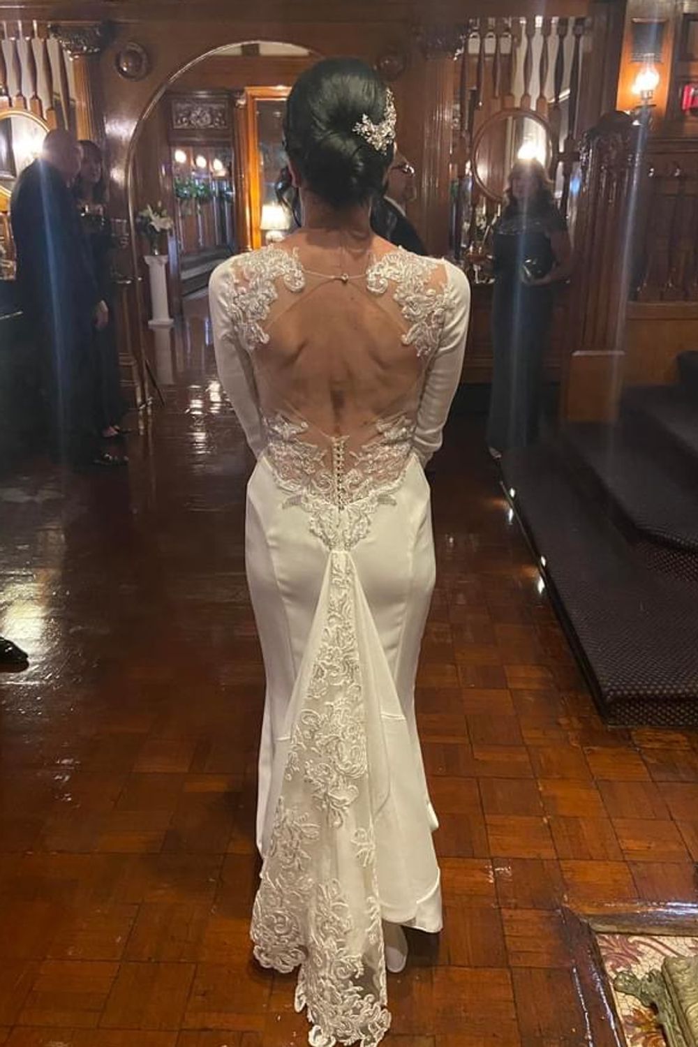 Pnina Tornai 14850 with Veil 10