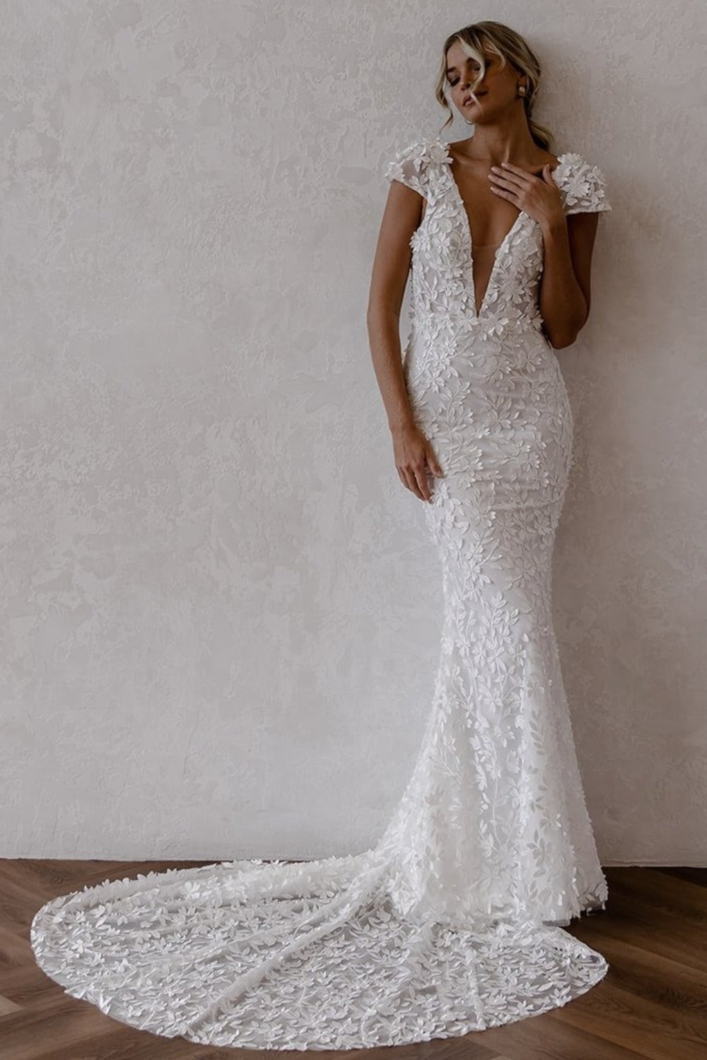 Never Worn Made with Love Darcy Wedding Dress