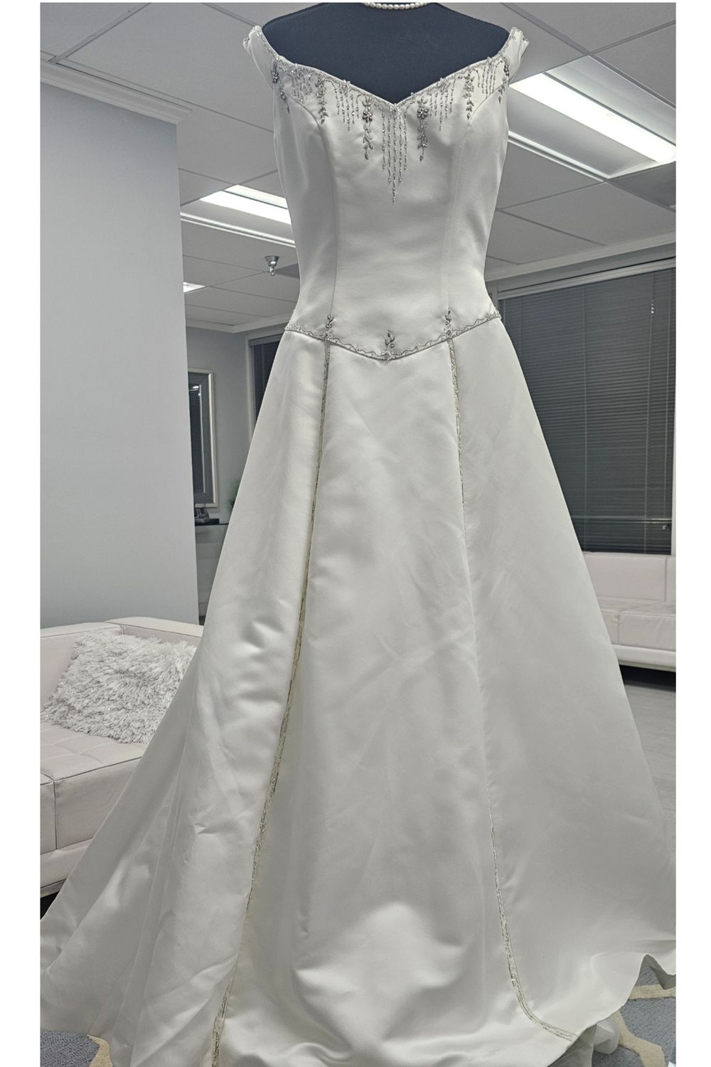 Never Worn Casablanca Bridal 1678 Never Worn Casablanca Bridal 1678