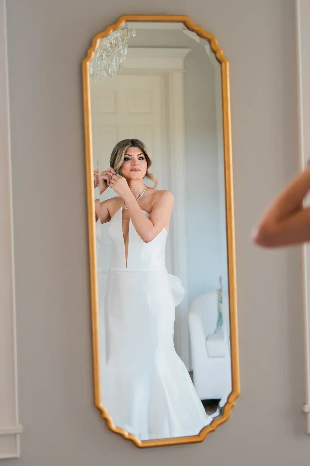 Pnina Tornai 4935 with Veil and Gloves 5