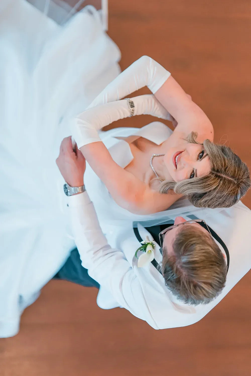 Pnina Tornai 4935 with Veil and Gloves 7