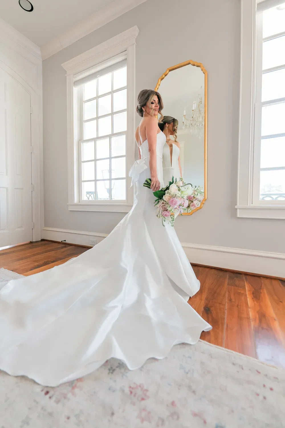 Pnina Tornai 4935 with Veil and Gloves 2