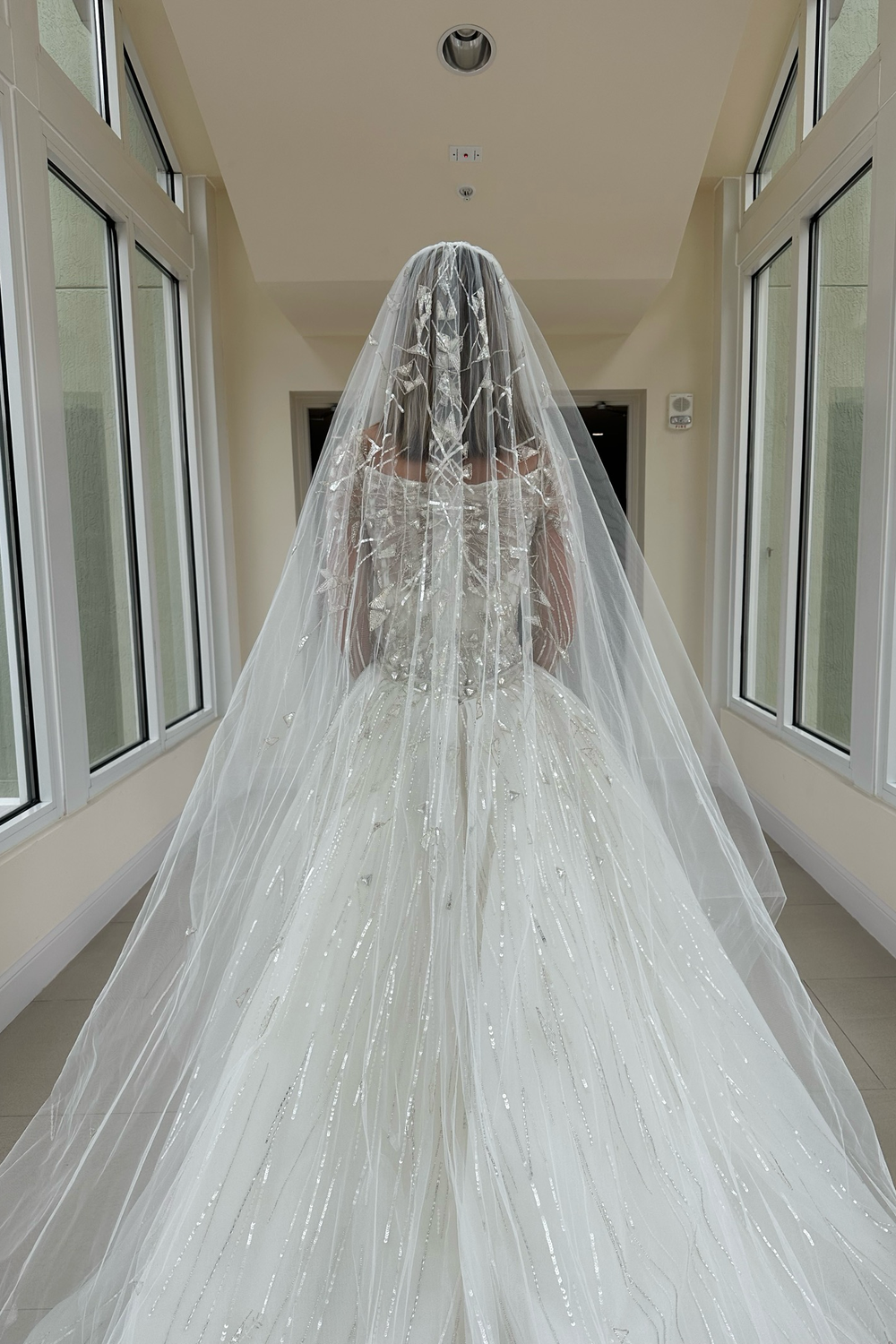 Zuhair Murad Fall 2022 Look 18 With Veil 11