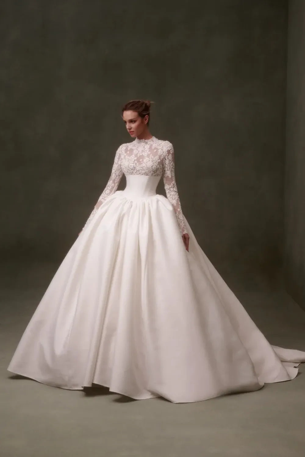 Nicole and Felicia NF088 with veil and blusher 1