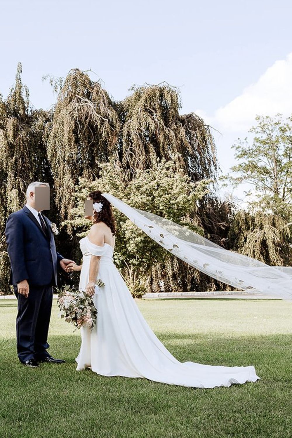 Paloma Blanca 5010 with Veil 9