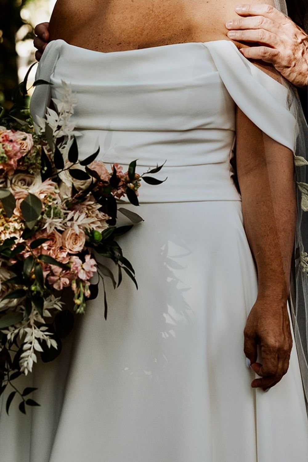 Paloma Blanca 5010 with Veil 4
