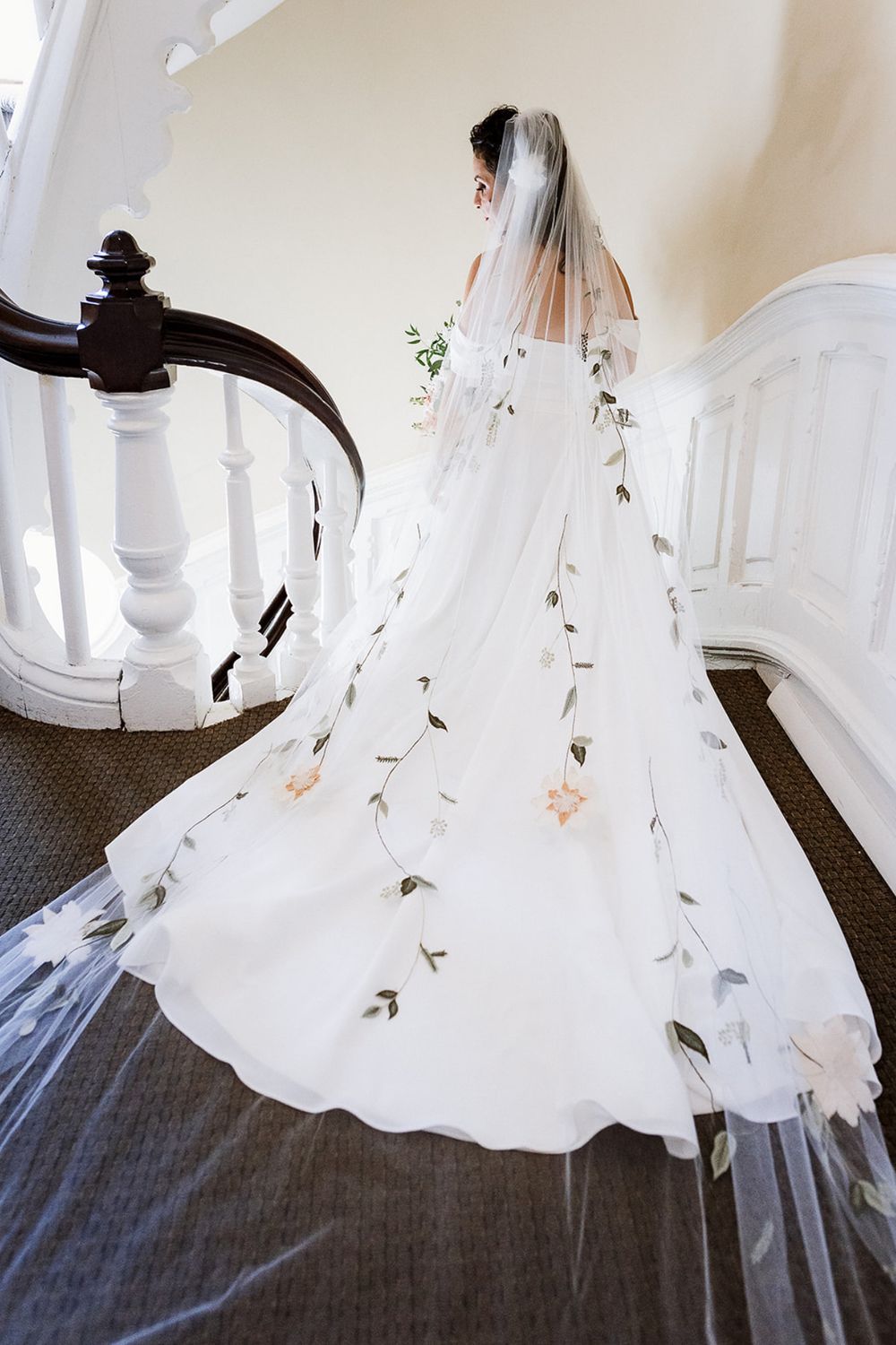 Paloma Blanca 5010 with Veil 3
