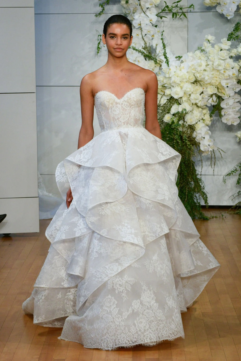 Used Monique Lhuillier Everest Wedding Dress Used Monique Lhuillier Everest Wedding Dress