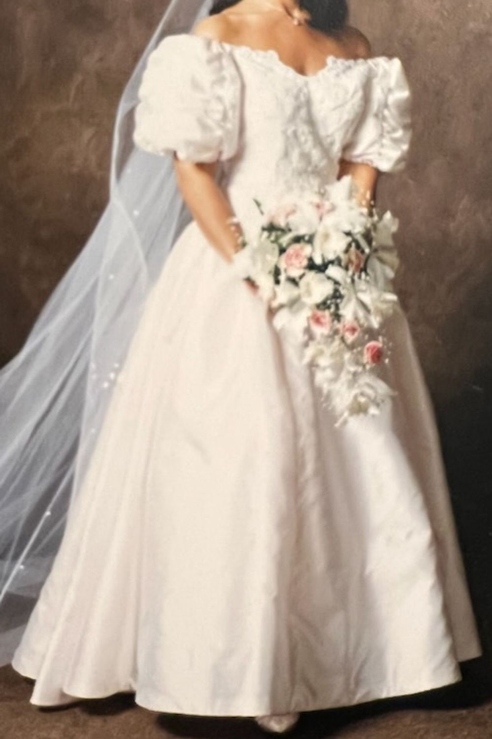 Kleinfeld Wedding gown 0