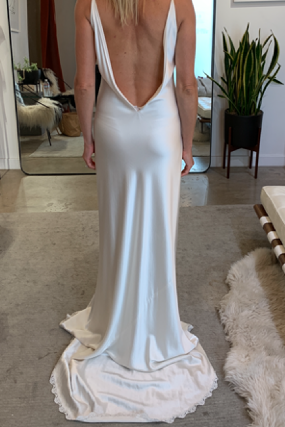 A la robe Stephanie with Veil and Cape 8